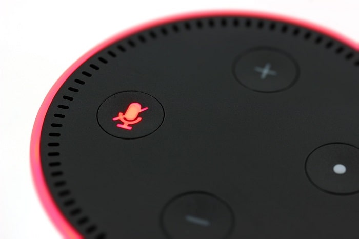 what does a flashing red light mean on alexa
